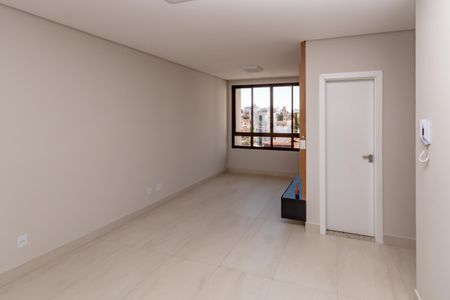 Apartamento para alugar com 81m², 3 quartos e 2 vagas Apartamento para alugar com 81m², 3 quartos e 2 vagasSala