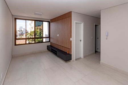Apartamento para alugar com 81m², 3 quartos e 2 vagas Apartamento para alugar com 81m², 3 quartos e 2 vagasSala