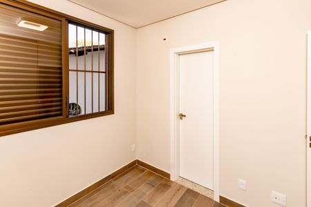 Apartamento para alugar com 81m², 3 quartos e 2 vagas Apartamento para alugar com 81m², 3 quartos e 2 vagasQuarto 1