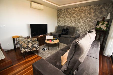 Sala 1 de casa para alugar com 4 quartos, 292m² em Cavalhada, Porto Alegre