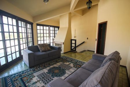 Casa para alugar com 292m², 4 quartos e 4 vagas Casa para alugar com 292m², 4 quartos e 4 vagasSala 2