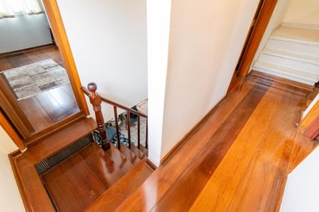 Casa à venda com 472m², 5 quartos e 1 vaga Casa à venda com 472m², 5 quartos e 1 vagaCorredor