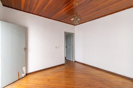 Casa à venda com 472m², 5 quartos e 1 vaga Casa à venda com 472m², 5 quartos e 1 vagaQuarto Casa 2