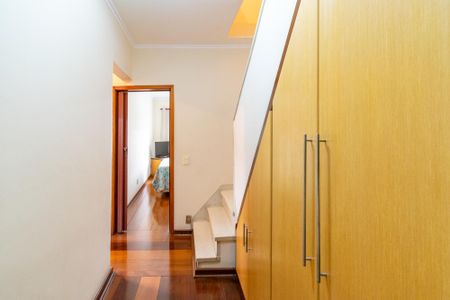 Casa à venda com 472m², 5 quartos e 1 vaga Casa à venda com 472m², 5 quartos e 1 vagaCorredor