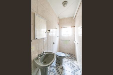 Casa à venda com 472m², 5 quartos e 1 vaga Casa à venda com 472m², 5 quartos e 1 vagaBanheiro da Suíte casa 2