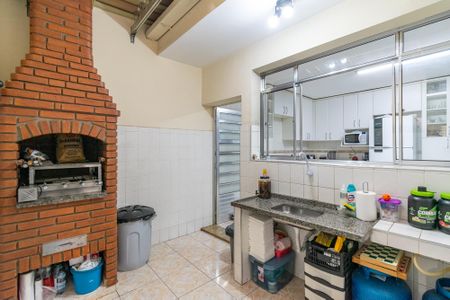 Casa à venda com 472m², 5 quartos e 1 vaga Casa à venda com 472m², 5 quartos e 1 vagaChurrasqueira