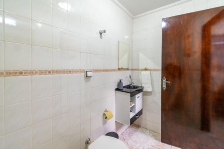 Casa à venda com 472m², 5 quartos e 1 vaga Casa à venda com 472m², 5 quartos e 1 vagaBanheiro da Churrasqueira