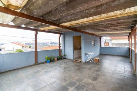 Casa à venda com 472m², 5 quartos e 1 vaga Casa à venda com 472m², 5 quartos e 1 vagaTerraço