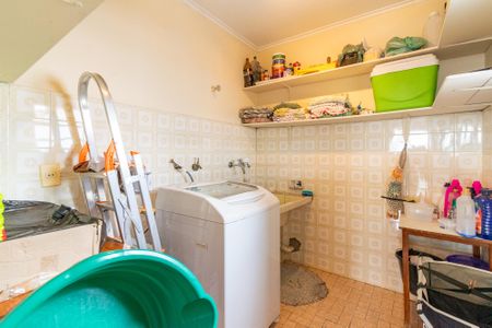 Casa à venda com 472m², 5 quartos e 1 vaga Casa à venda com 472m², 5 quartos e 1 vagaÁrea de Serviço