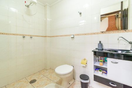 Casa à venda com 472m², 5 quartos e 1 vaga Casa à venda com 472m², 5 quartos e 1 vagaBanheiro da Churrasqueira