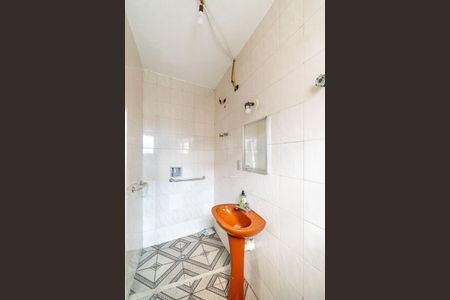 Casa à venda com 472m², 5 quartos e 1 vaga Casa à venda com 472m², 5 quartos e 1 vagaBanheiro social Casa 2