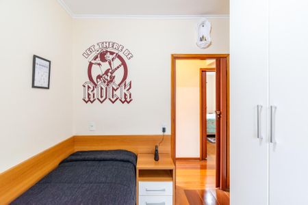 Casa à venda com 472m², 5 quartos e 1 vaga Casa à venda com 472m², 5 quartos e 1 vagaQuarto 3