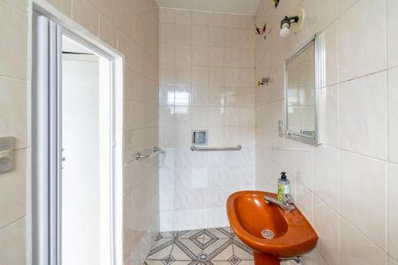 Casa à venda com 472m², 5 quartos e 1 vaga Casa à venda com 472m², 5 quartos e 1 vagaBanheiro social Casa 2