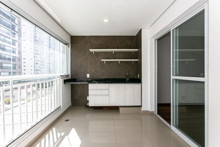 Apartamento à venda com 76m², 2 quartos e 1 vagaVaranda