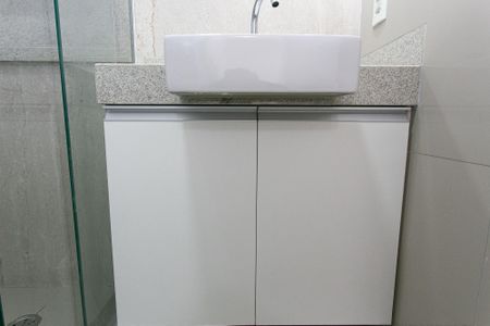 Apartamento à venda com 76m², 2 quartos e 1 vagaBanheiro Social