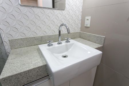 Apartamento à venda com 76m², 2 quartos e 1 vagaBanheiro da Suíte