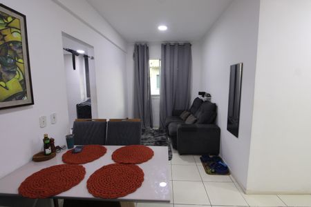 Sala de apartamento para alugar com 3 quartos, 72m² em Jardim Sulacap, Rio de Janeiro