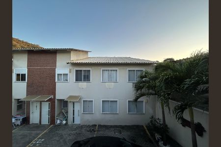 Vista do Quarto 1 de apartamento para alugar com 3 quartos, 72m² em Jardim Sulacap, Rio de Janeiro