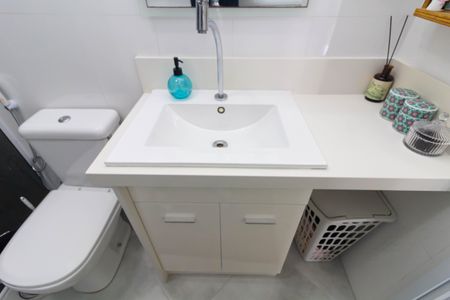 Casa à venda com 300m², 3 quartos e 2 vagas Casa à venda com 300m², 3 quartos e 2 vagasBanheiro