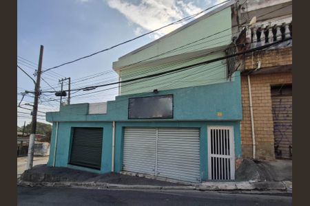 Casa à venda com 300m², 3 quartos e 2 vagas Casa à venda com 300m², 3 quartos e 2 vagasFachada