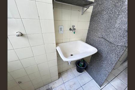 Apartamento para alugar com 76m², 3 quartos e 1 vagaÁrea de Serviço