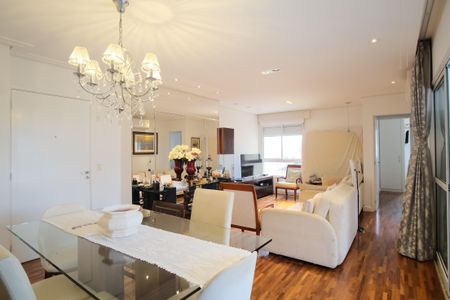 Apartamento à venda com 98m², 2 quartos e 2 vagasSala