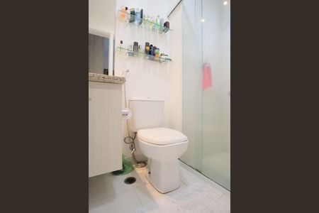 Apartamento à venda com 98m², 2 quartos e 2 vagasBanheiro da Suíte 1