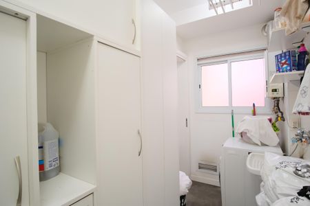 Apartamento à venda com 98m², 2 quartos e 2 vagasÁrea de Serviço