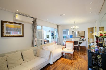 Apartamento à venda com 98m², 2 quartos e 2 vagasSala