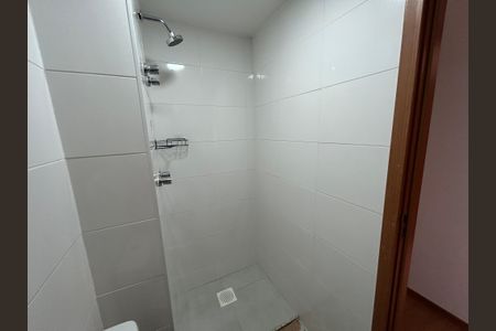 Apartamento à venda com 46m², 2 quartos e 2 vagasBanheiro Social