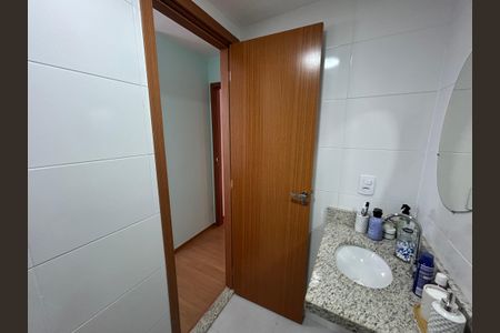 Apartamento à venda com 46m², 2 quartos e 2 vagasBanheiro da Suíte