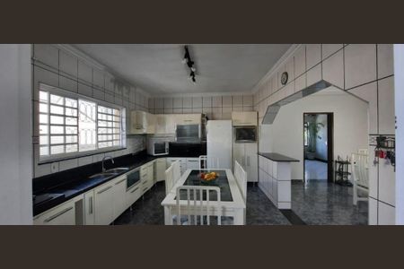 Casa à venda com 5 quartos, 267m² em Cidade Satélite Íris, Campinas