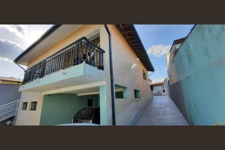 Casa à venda com 267m², 5 quartos e 5 vagas