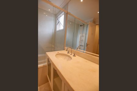 Apartamento à venda com 170m², 3 quartos e 3 vagasBanheiro da Suíte 1