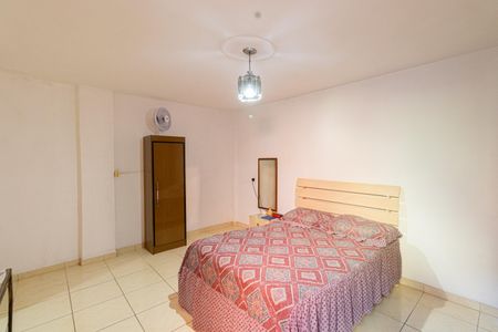 Casa à venda com 218m², 3 quartos e 2 vagasQuarto 3