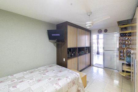 Casa à venda com 218m², 3 quartos e 2 vagasQuarto 1