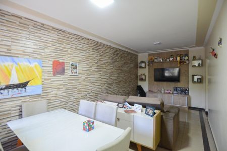 Casa de condomínio para alugar com 100m², 3 quartos e 2 vagasSala