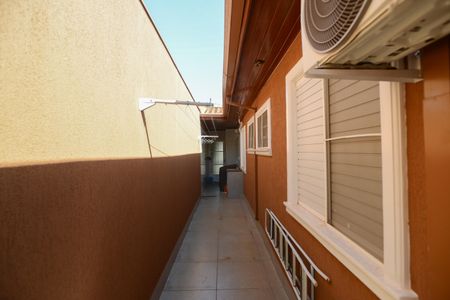 Casa de condomínio para alugar com 100m², 3 quartos e 2 vagasQuintal