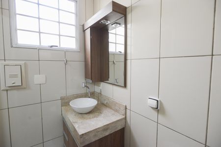 Casa de condomínio para alugar com 100m², 3 quartos e 2 vagasBanheiro da Suíte 2