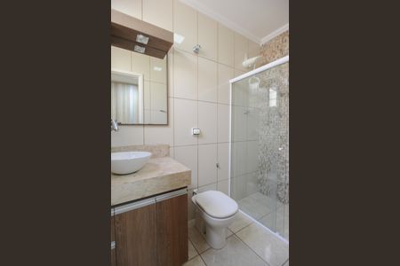 Casa de condomínio para alugar com 100m², 3 quartos e 2 vagasBanheiro da Suíte 2