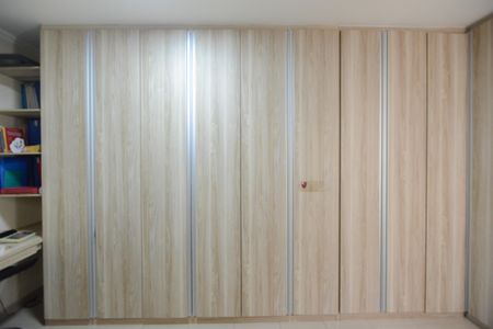 Casa de condomínio para alugar com 100m², 3 quartos e 2 vagasEscritório