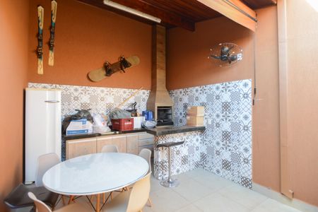 Casa de condomínio para alugar com 100m², 3 quartos e 2 vagasChurrasqueira