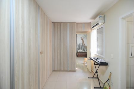 Casa de condomínio para alugar com 100m², 3 quartos e 2 vagasEscritório