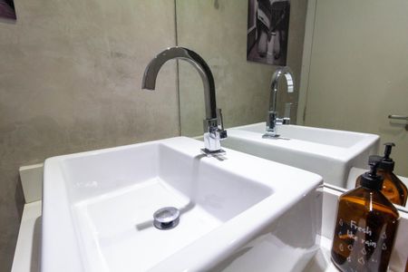 Apartamento à venda com 59m², 2 quartos e 1 vagaBanheiro 2