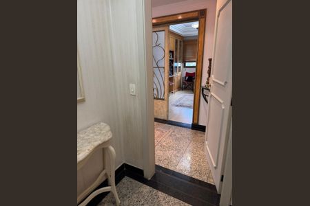 Apartamento à venda com 242m², 3 quartos e 4 vagas Apartamento à venda com 242m², 3 quartos e 4 vagasFoto 18