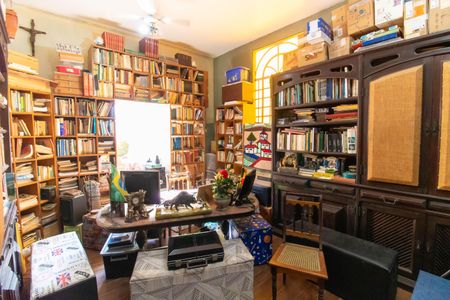 Casa à venda com 371m², 7 quartos e 4 vagasQuarto