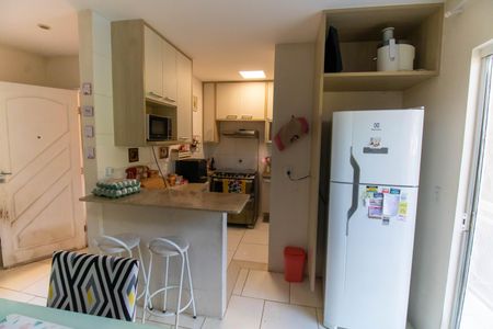 Casa à venda com 371m², 7 quartos e 4 vagasCasa 2 Cozinha