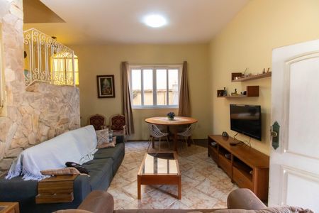 Casa à venda com 371m², 7 quartos e 4 vagasSala