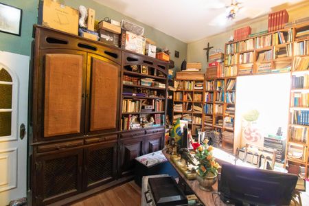 Casa à venda com 371m², 7 quartos e 4 vagasQuarto