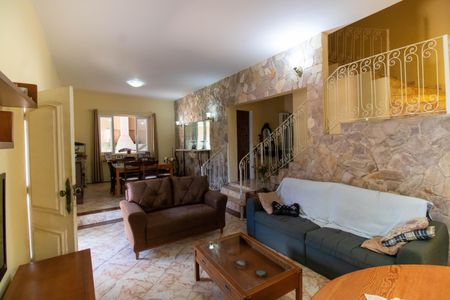 Casa à venda com 371m², 7 quartos e 4 vagasSala